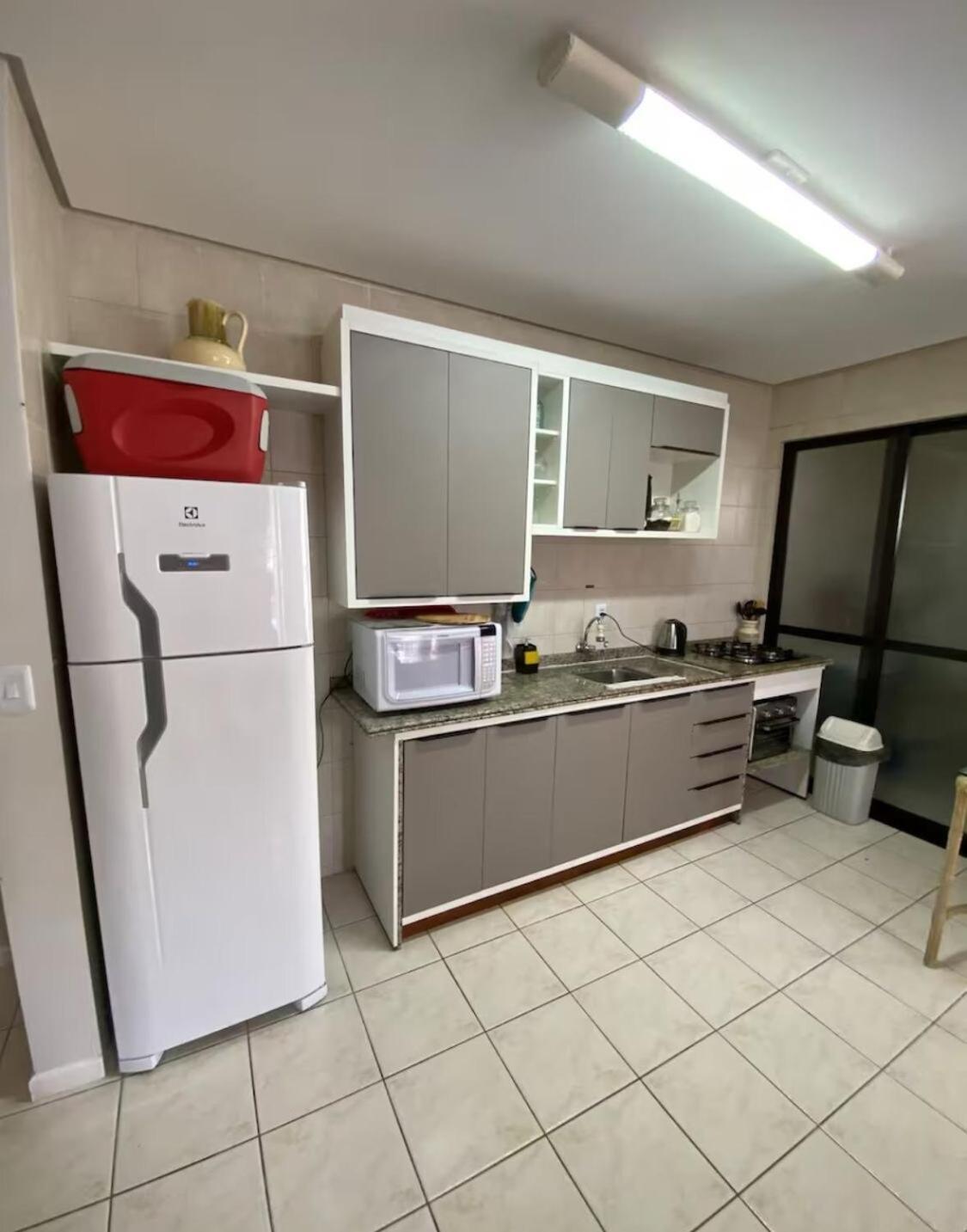 De Dois Quartos A 100 Metros Da Linda Canajure Florianopolis